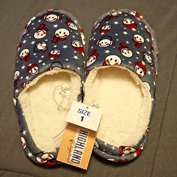 Snowman Emoji Unisex Boys/Girls Size 1 slippers New - Picture 3 of 4